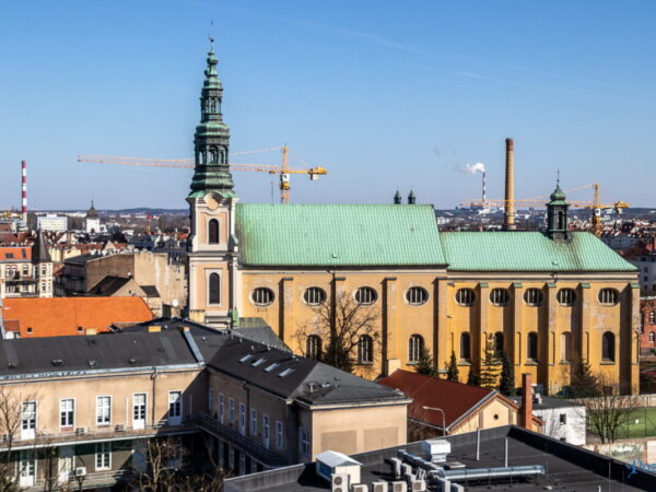 Poznań ponad dachami z WCO przy Garbarach fot. Sławek Wąchała