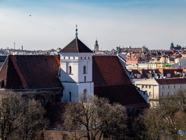 Poznań ponad dachami z WCO przy Garbarach fot. Sławek Wąchała