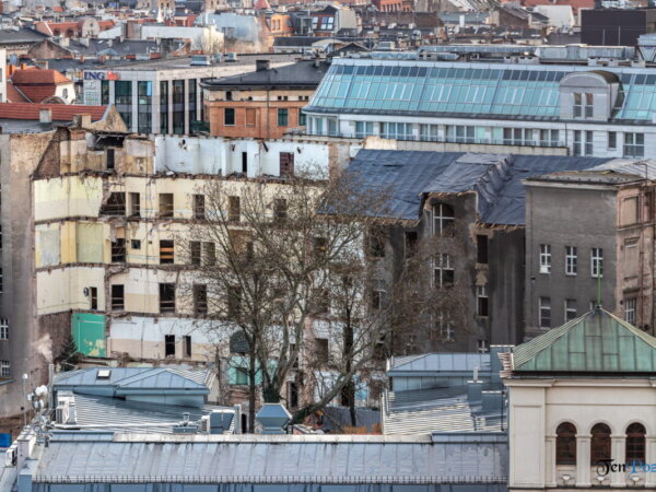 Poznań ponad dachami z Zamku Przemysła fot. Sławek Wąchała