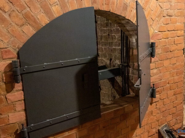 Fort VII prawy majdan, zrekonstruowana winda fot. Sławek Wąchała