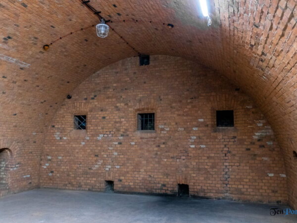 Fort VII prawy majdan, prochownia podpisy więźniów odkryte w 2011 roku fot. Sławek Wąchała