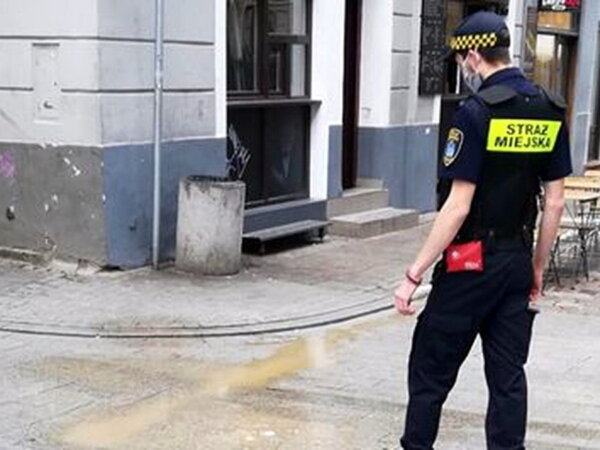 plama na Wrocławskiej fot. SMMP