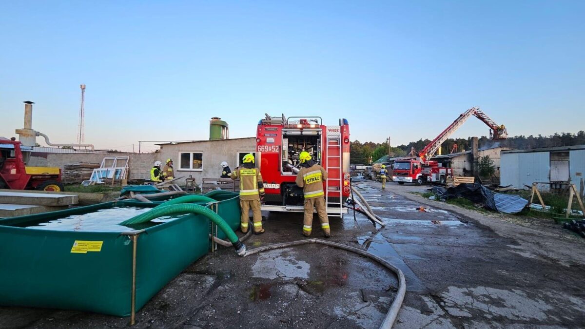 Pozar Fot. Fot. KP PSP Zlotow OSP Glomsk OSP Zakrzewo 6