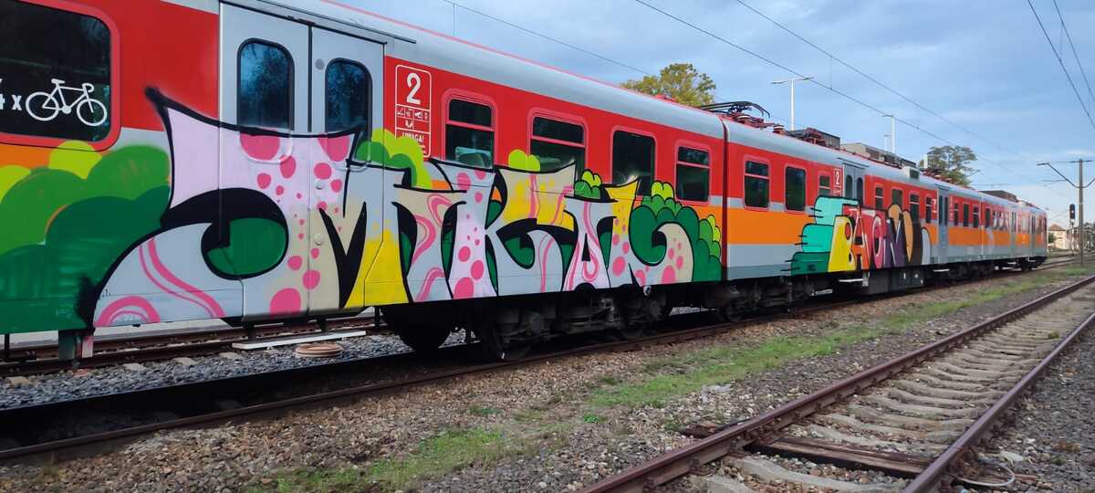 1 graffiti na pociągu